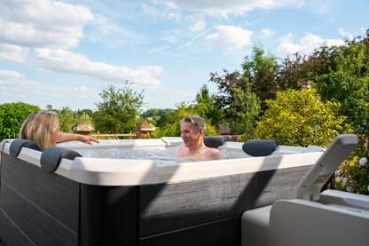 MSpa F-OS063W Oslo 6-Person Frame Series Hot Tub